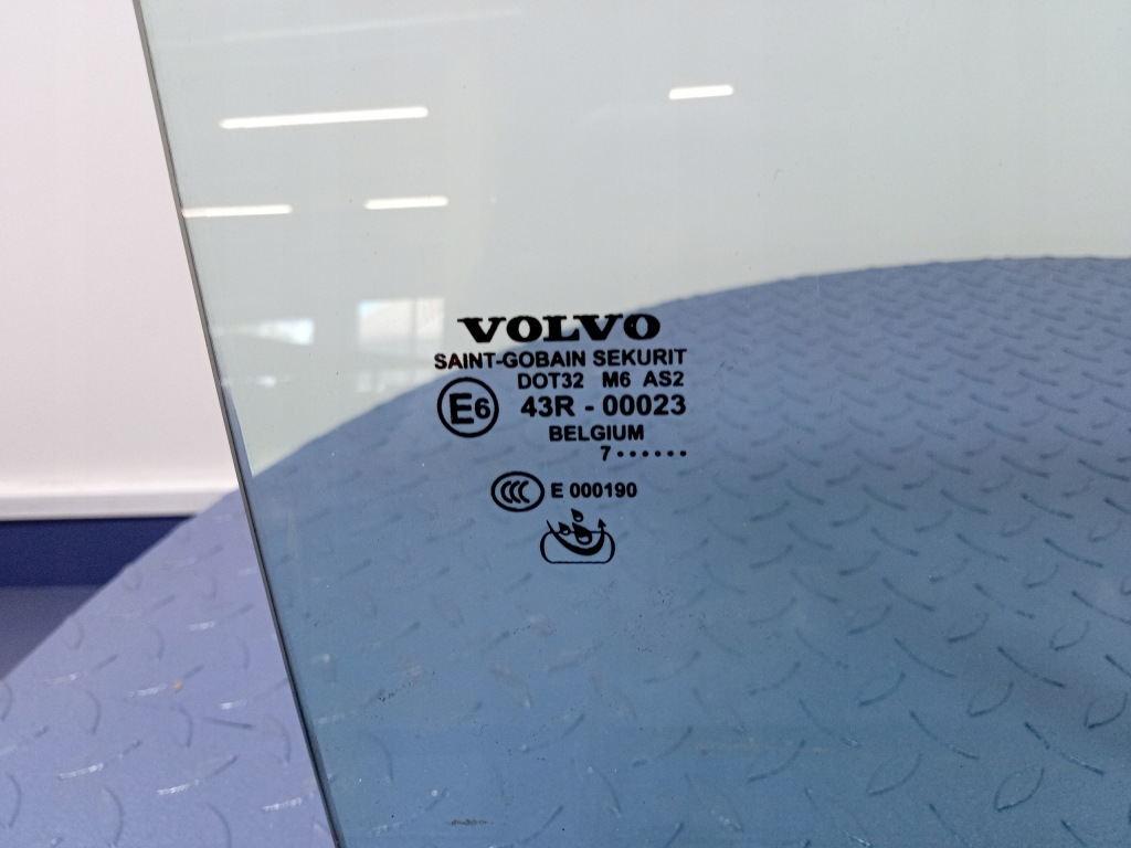 фото №3, Volvo c70 ii стекло дверь перед правая