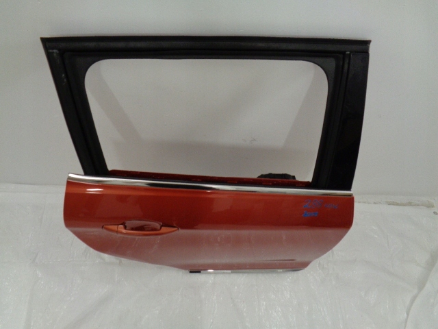 фото №12, Peugeot 2008 дверь правое задние идеальное состояние khk