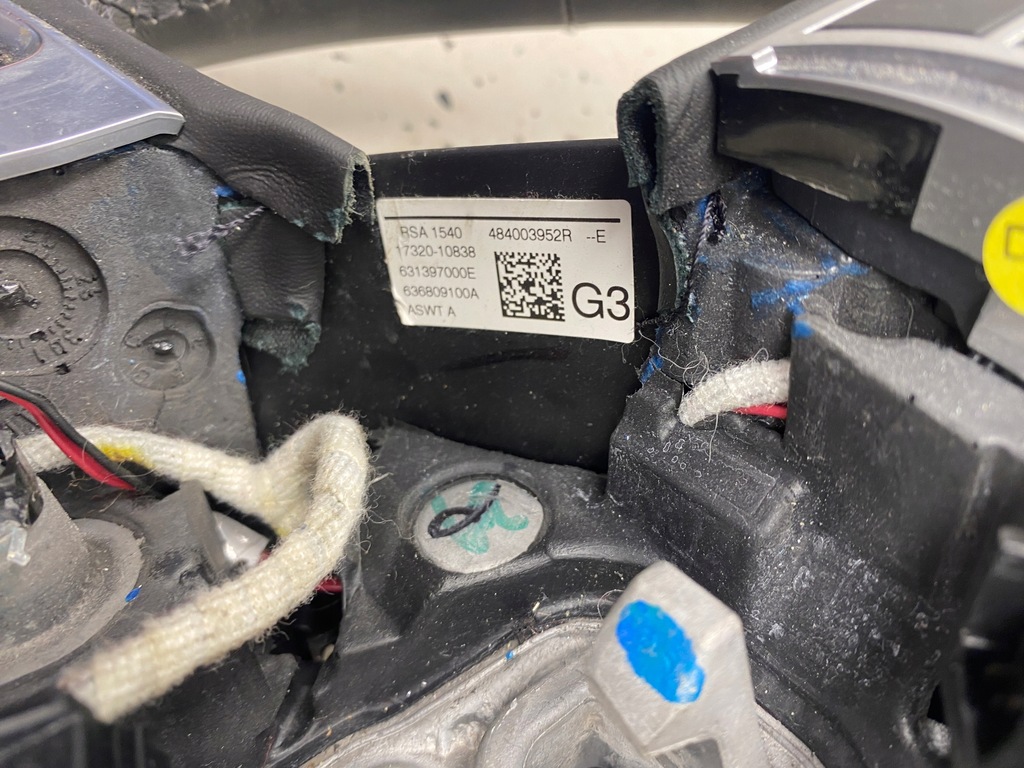 фото №9, Renault megane iv воздуховод кожа мультифункция 484003952r