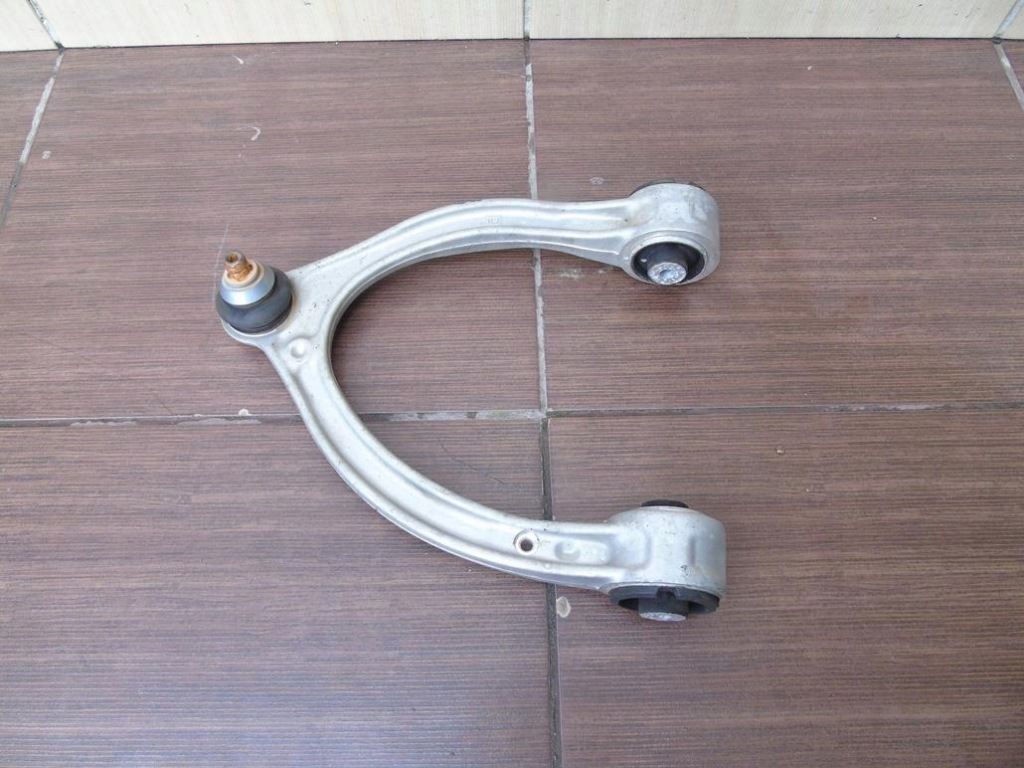 фото №1, Рычаг левый передний перед верхний mercedes w205