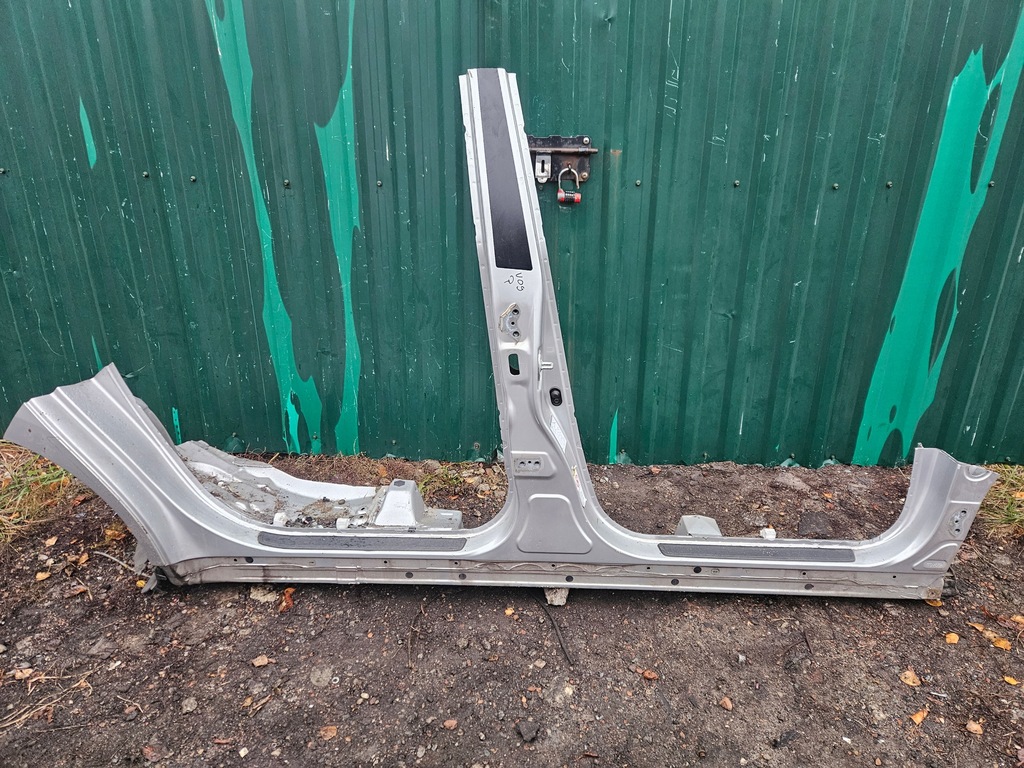 фото №1, Toyota verso 09-17 порог блок двигателя правый