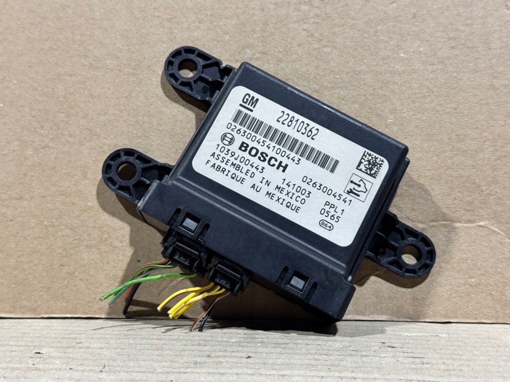 Купити Блок керування модуль pdc opel astra j 22810362