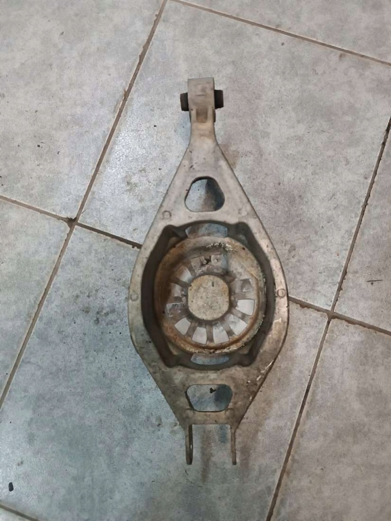 фото №1, Важіль задня infiniti g37 r2013