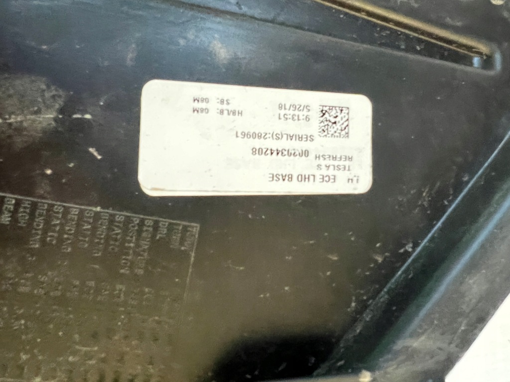 Tesla s рестайлінг  фара ліва перед передня led європа в Україні