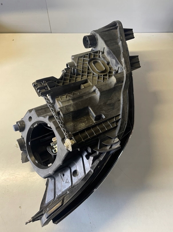 фото №7, Лампа передня ліва jaguar xe x760 ксенон