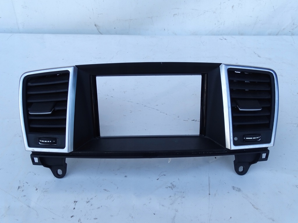 фото №1, Решётка обдув средняя mercedes ml w166