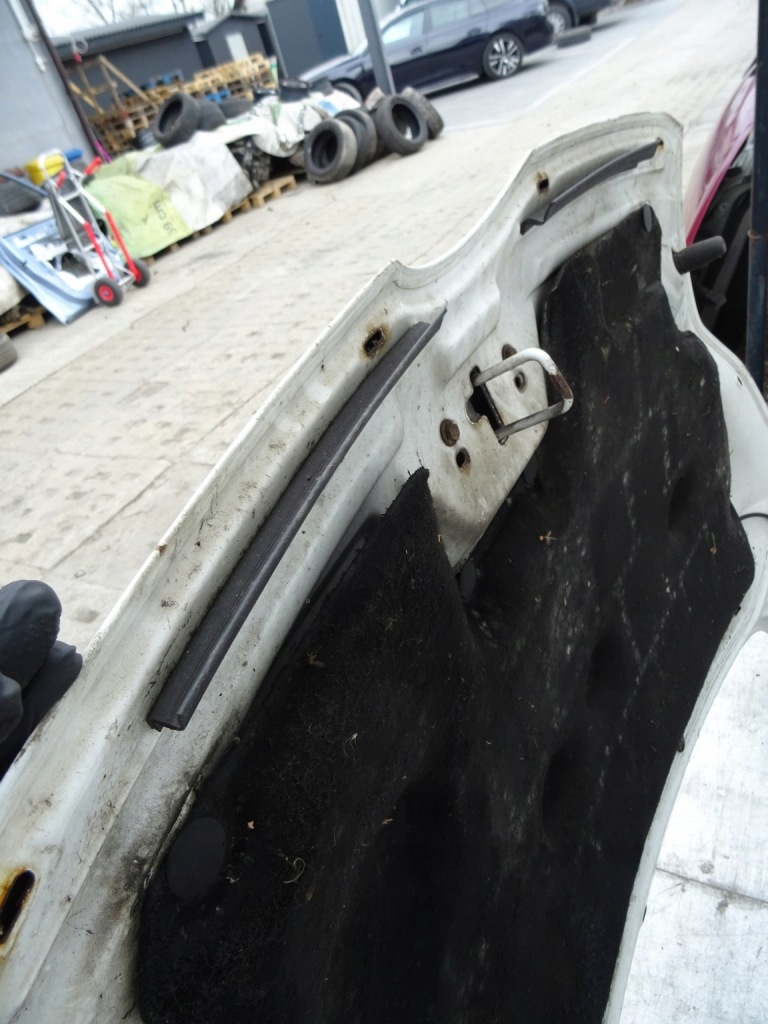 фото №4, Ford fiesta mk7 капот