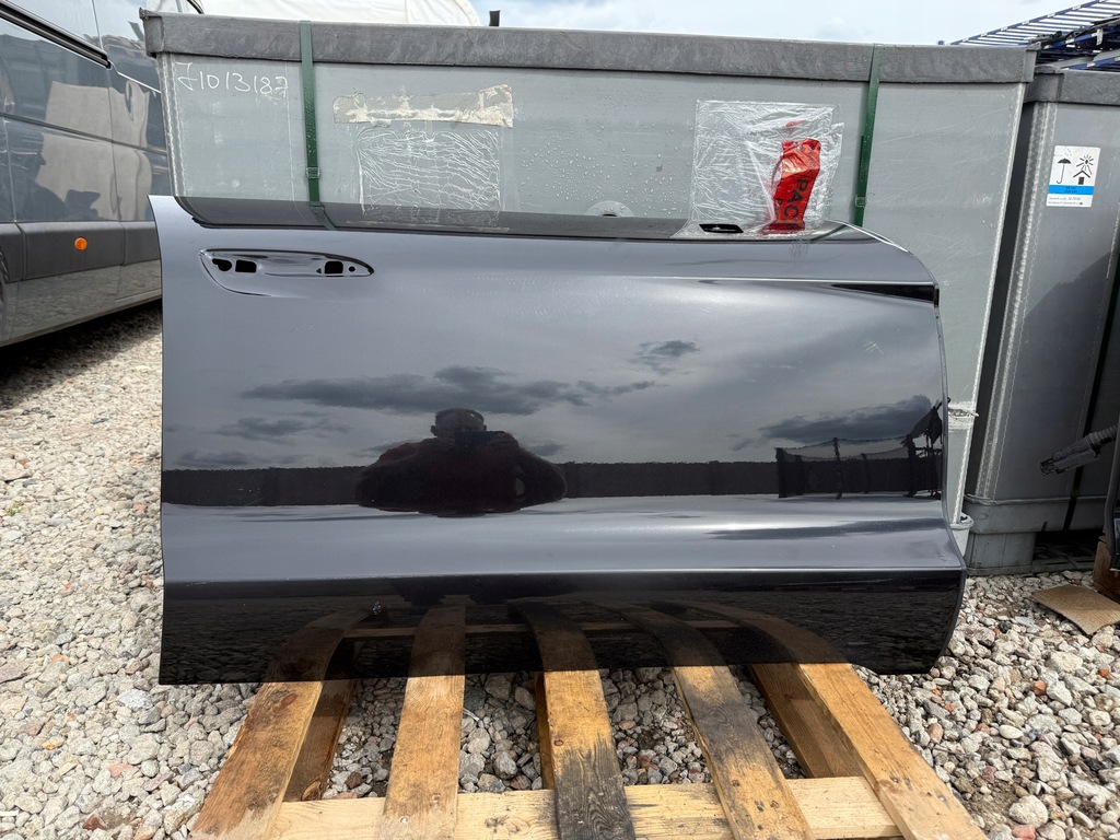 фото №1, Porsche taycan дверь правое перед передние