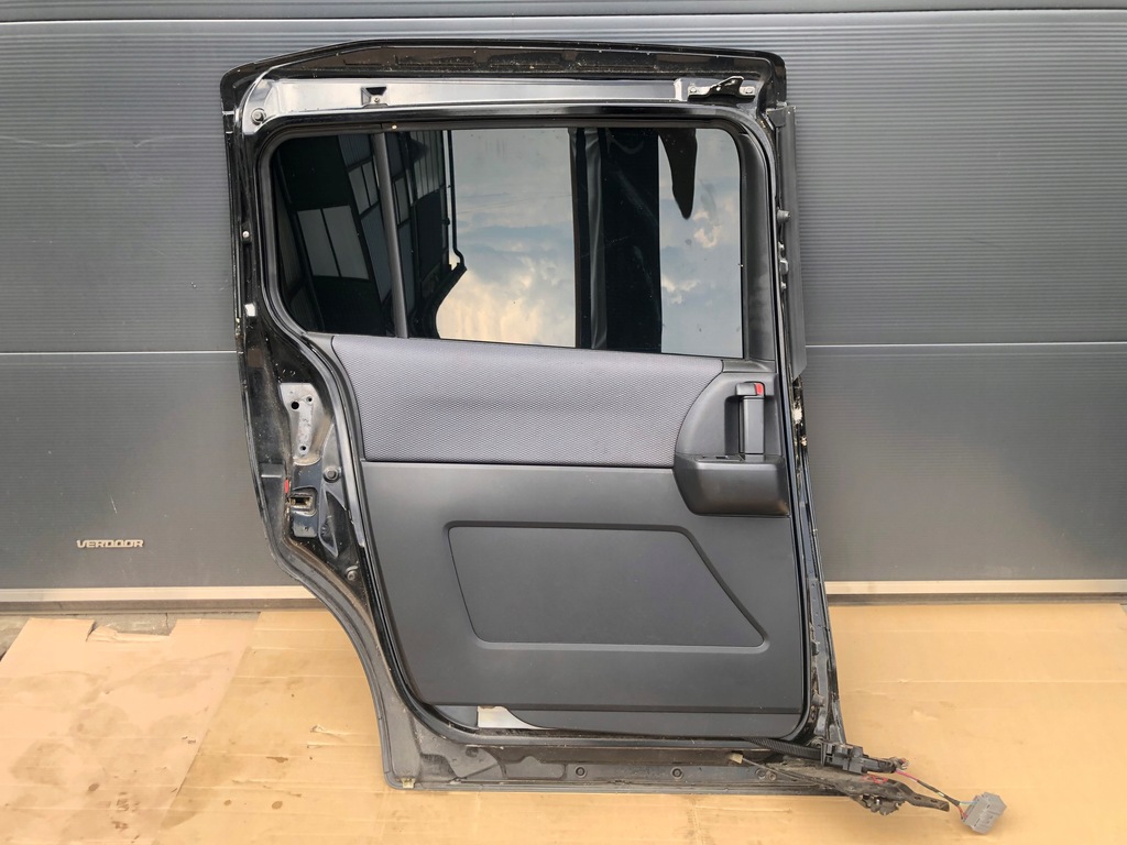 фото №1, Оббивка обшивка ліва задня mazda 5 2005-2007