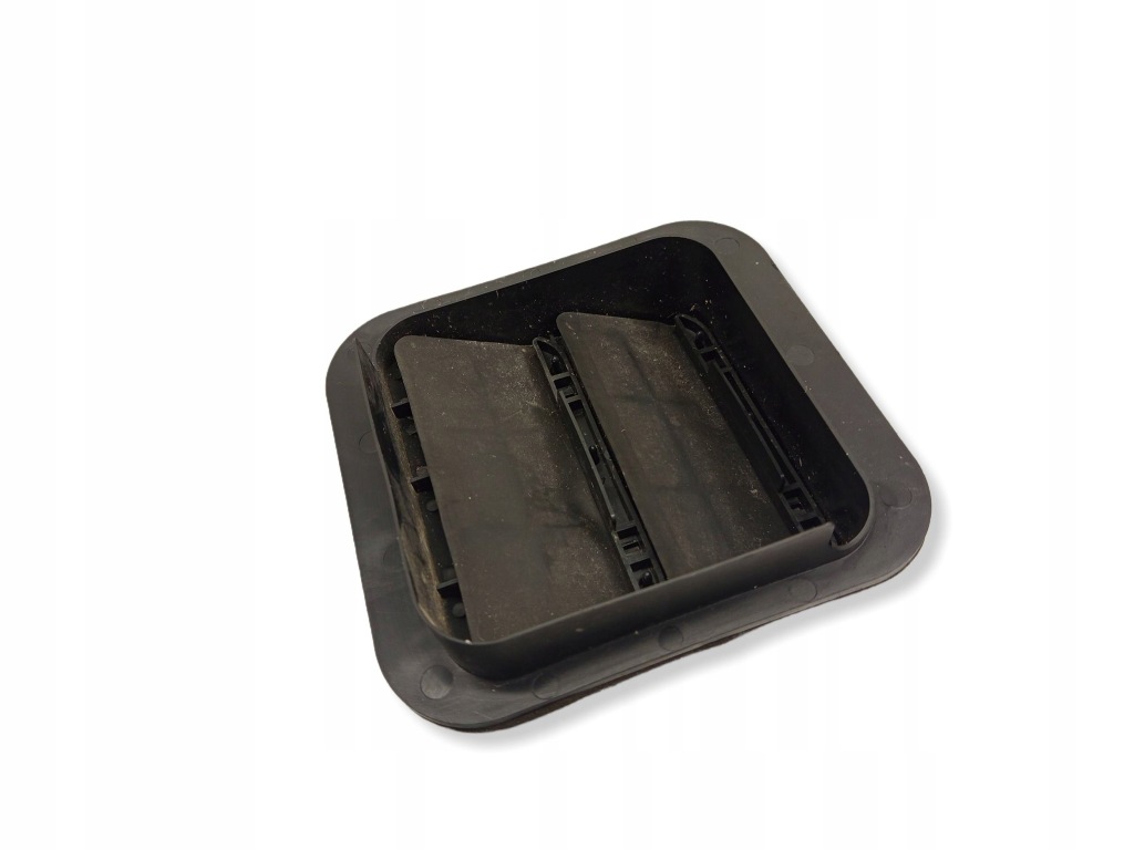 Решітка вентиляційна під  бампером заднім toyota gt 86 72651ae010 Зі Шроту