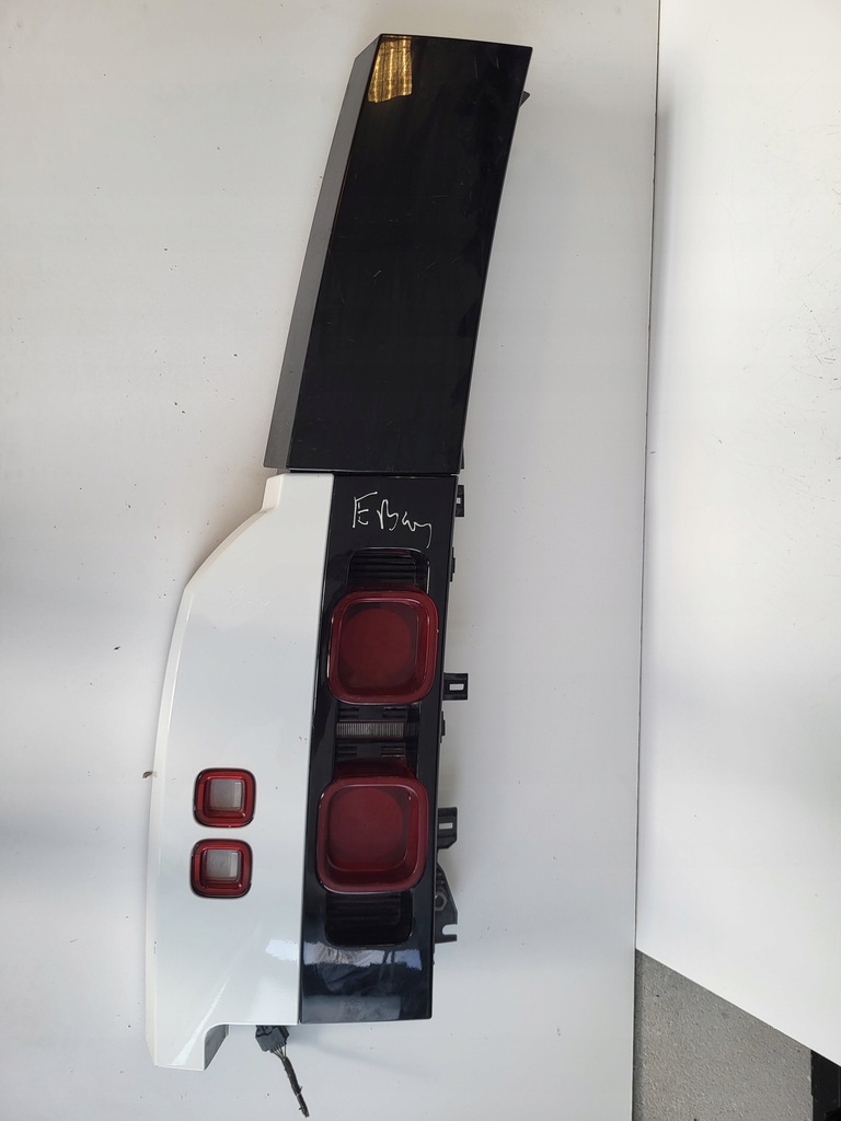 фото №1, Лампа задняя задняя левая land rover defender ii 2020