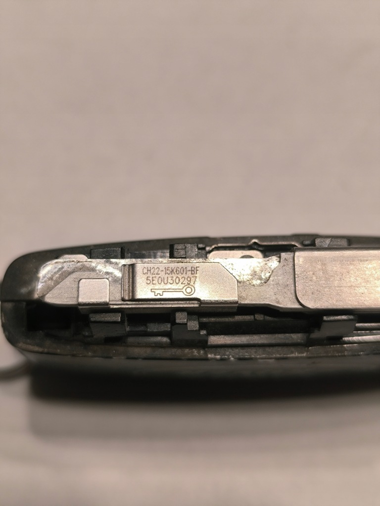 фото №3, Land rover оригінальний номер ch22-15k601-bf ключ ключ pilot