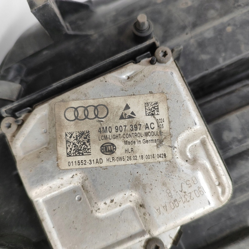 фото №8, Audi a4 s4 b9 8w 2018 левая сторона лампа передняя