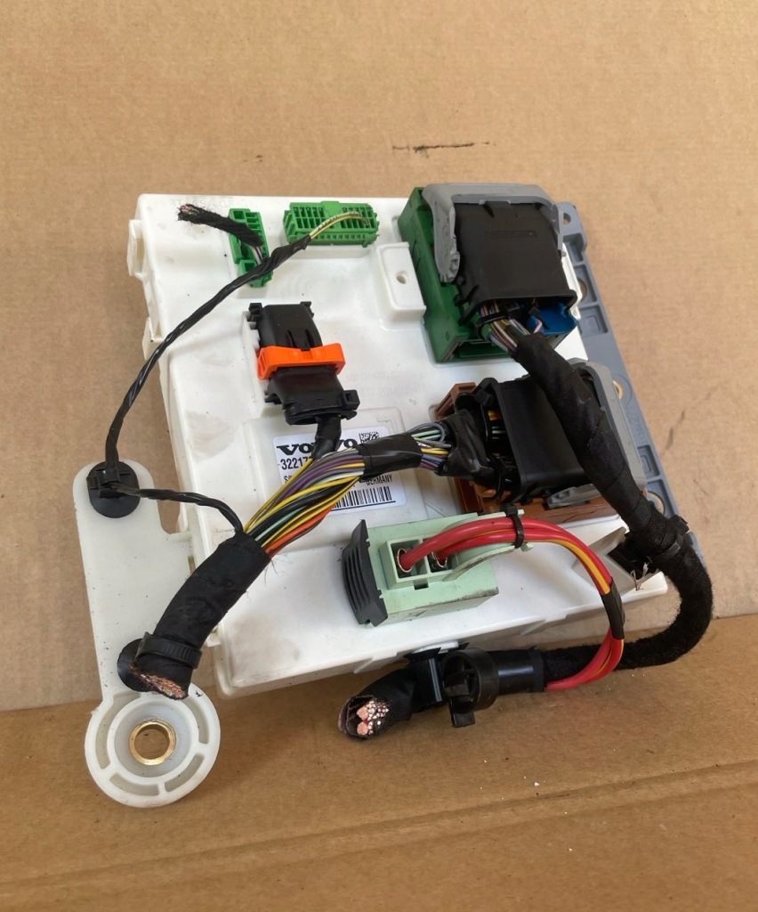 фото №1, Volvo xc60 ii модуль блок керування комфорту bsi bcm 32217332