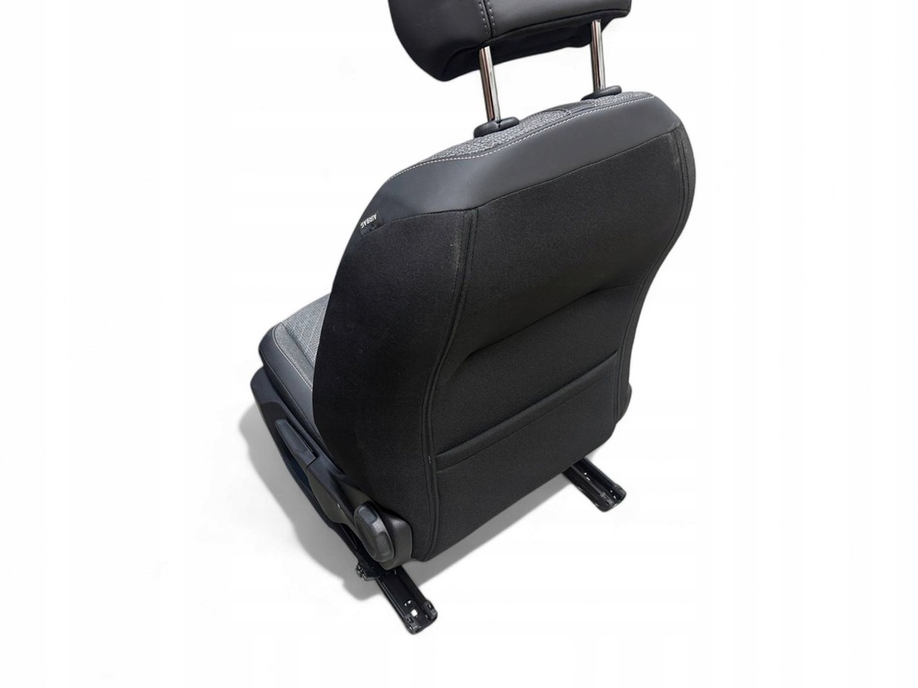 фото №5, Peugeot 2008 ii 2024 сиденья / заднее сиденье / комплект