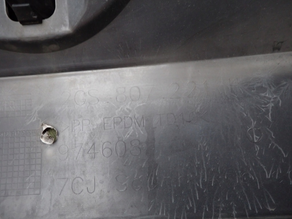 фото №10, Vw polo vi lift 21- бампер перед передний решётка радиатора решётка bez отверстий 2gs807221h