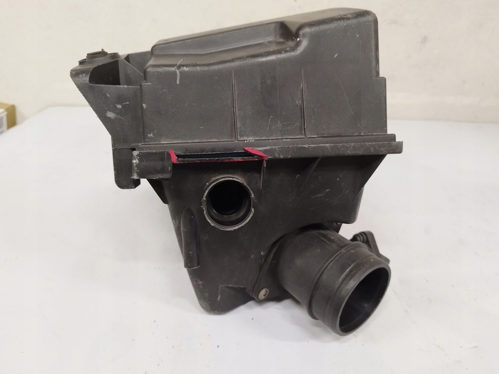 фото №7, Skoda octavia i vw golf iv корпус фильтра воздуха 1j0129607m