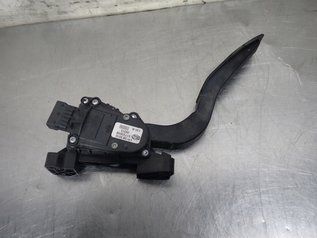 фото №1, Педаль газа fiat croma ii 1.8