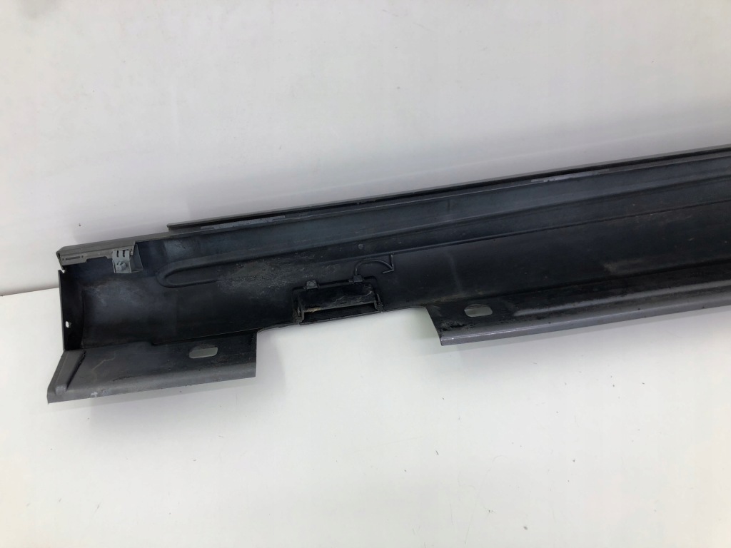 Mercedes w176 права накладка поріг kolor-787 a1766980154 Київ