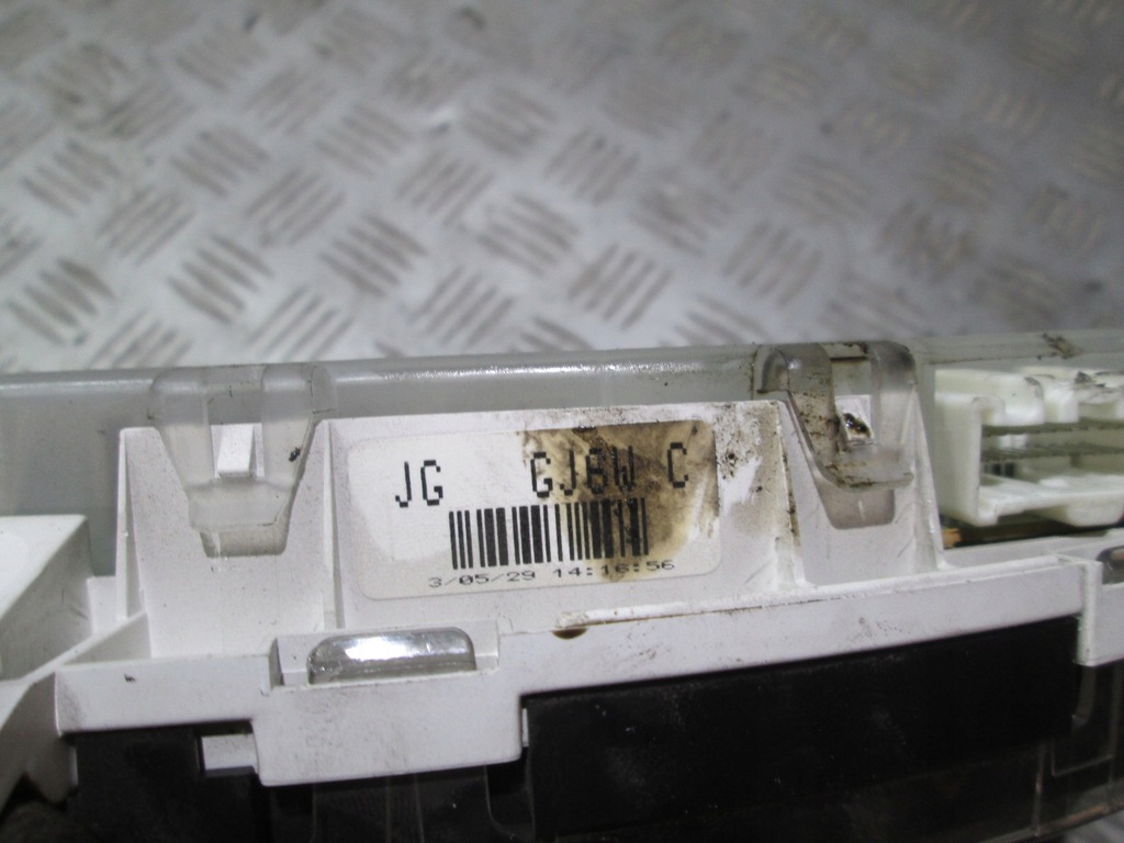 фото №4, Счетчик приборы gj6w mazda 6 2.0 citd europa