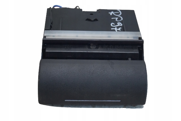 фото №1, Попільничка audi a3 8l lift 8l0857951c