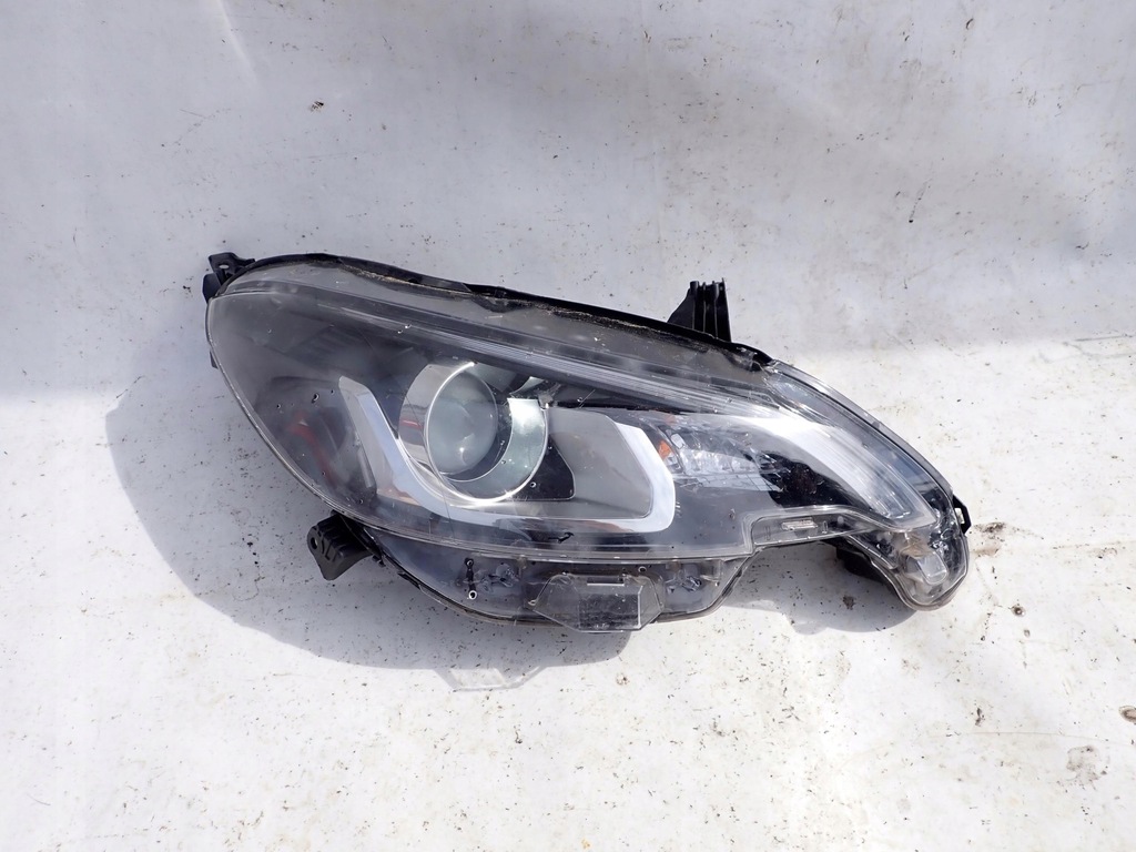 фото №1, Peugeot 108 14- лампа перед передняя правая