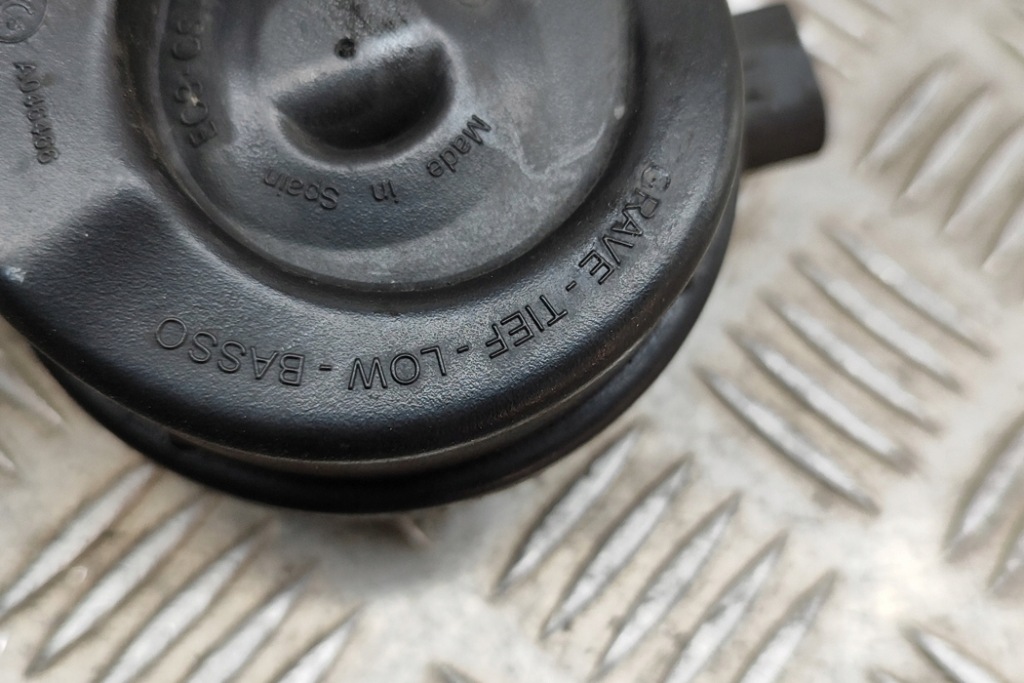 фото №7, Audi a5 sportback 8t8 сигнал сигнальный o низкий тон 8t0951221 2.0 дизель