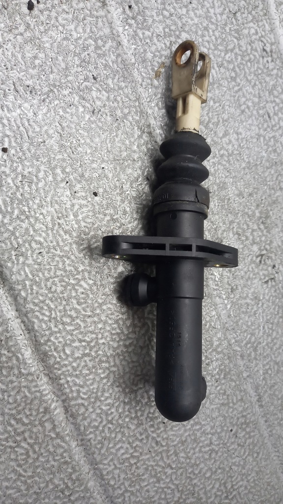 фото №1, Насос сцепления volvo v40 01r kombi 1.9dci