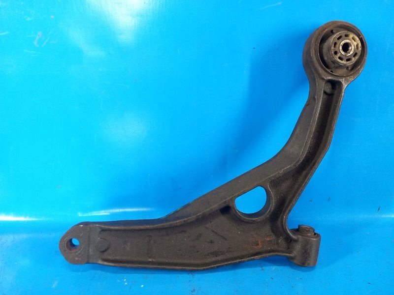 фото №4, Нижні важіль передній підвіска правий. chrysler 200 10-14 5085808ac