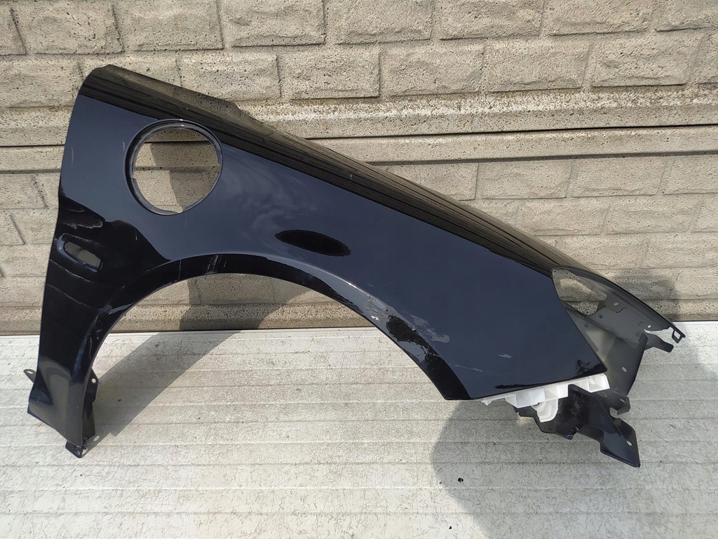 фото №1, Renault alpine крыло передний правый оригинал