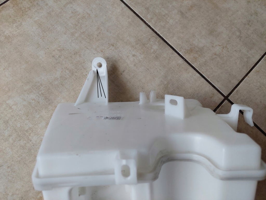 фото №7, Бачок омывателя - toyota verso - 09-12