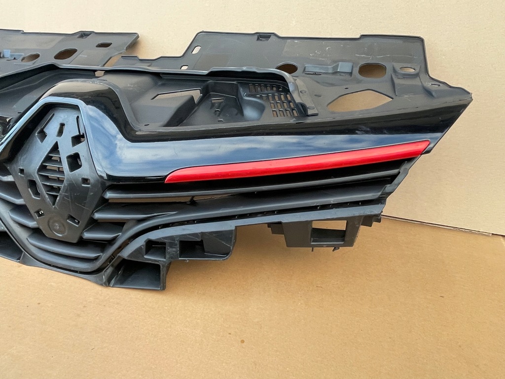 фото №2, Renault clio iv решётка радиатора решётка радиатора перед передний