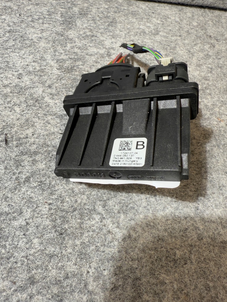 фото №1, Vw caddy 2k5 модуль блок керування adblue 7n0941329