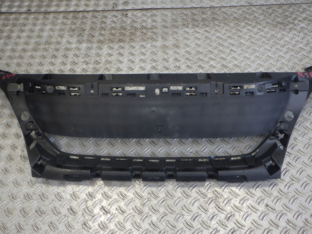 фото №1, Решётка радиатора решётка радиатора бампера 9814278877 peugeot 3008 ii