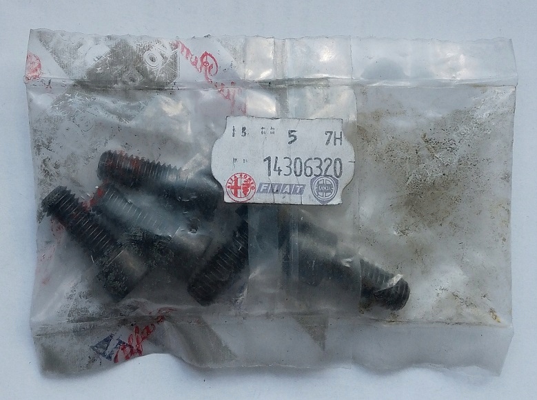 Купити Болт зчеплення gamma купе s2 5szt
