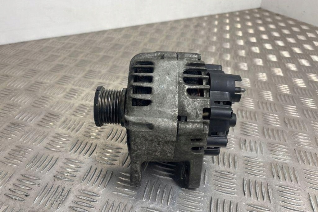 фото №1, Генератор renault grand scénic iii jz0/1_ 231007033r 1.6l дизель 2013