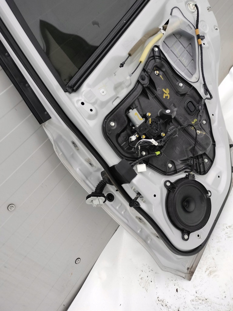 фото №6, Двері правий задня повний 47a mazda 2 iii 1.5 19r