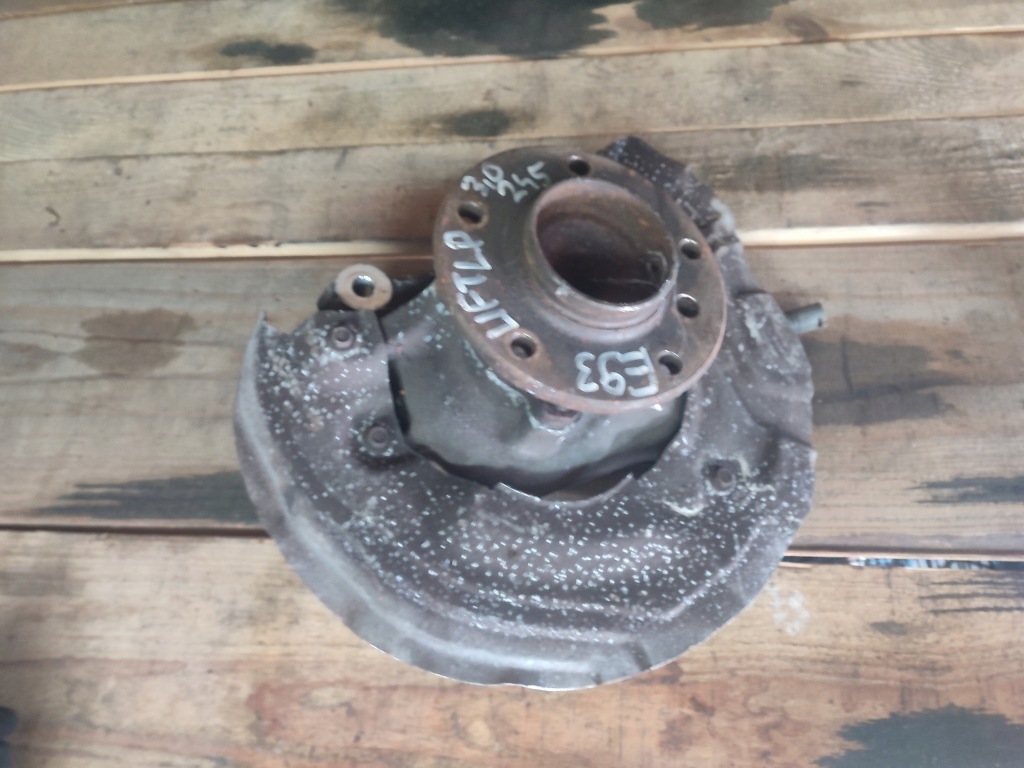 фото №1, Bmw 3 e93 поворотный кулак левый перед 3.0d lift