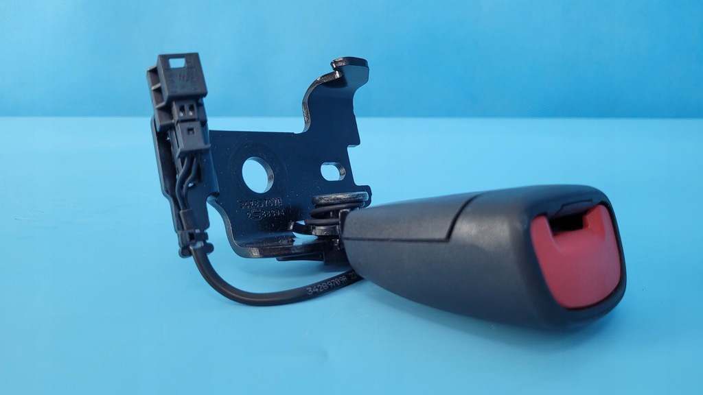 фото №1, Mercedes w206 клипса поперечина безопасности задняя a2068605700