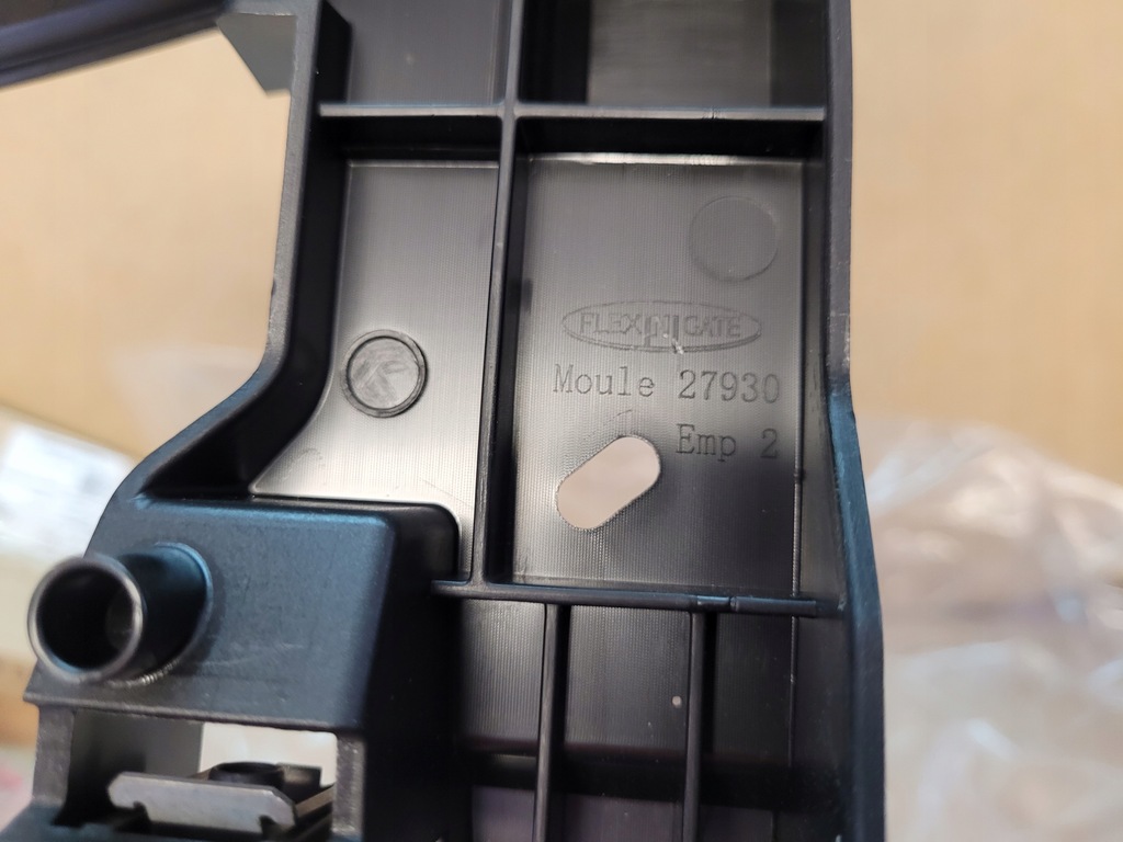 фото №8, Комплект задніх кронштейнів бампера renault kangoo iii