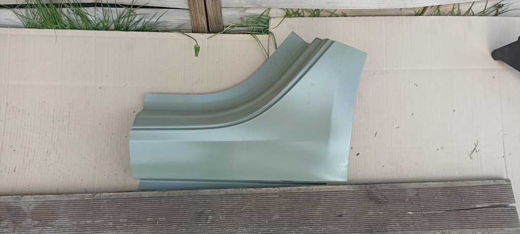 Поріг ліве обшивка tesla 3 3 17-22r 1073735-sc-r Ціна