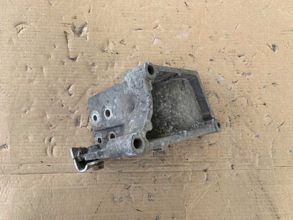 фото №3, Кронштейн двигателя renault master ii 2.5dci 8200627898