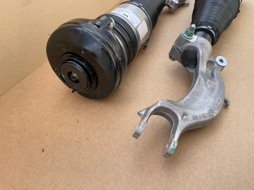 фото №11, Амортизатор перед 4m0616039bd audi q7 q8 оригинал 2024 r 1300 km пробег