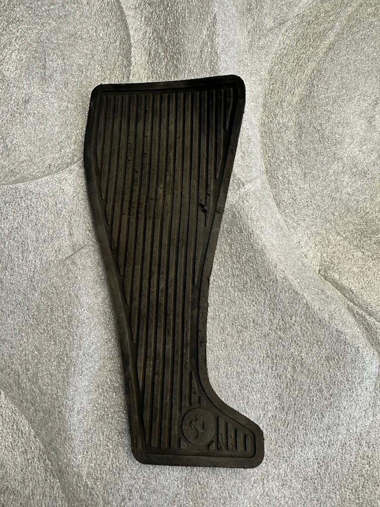 фото №1, Накладка na педаль ferrari....