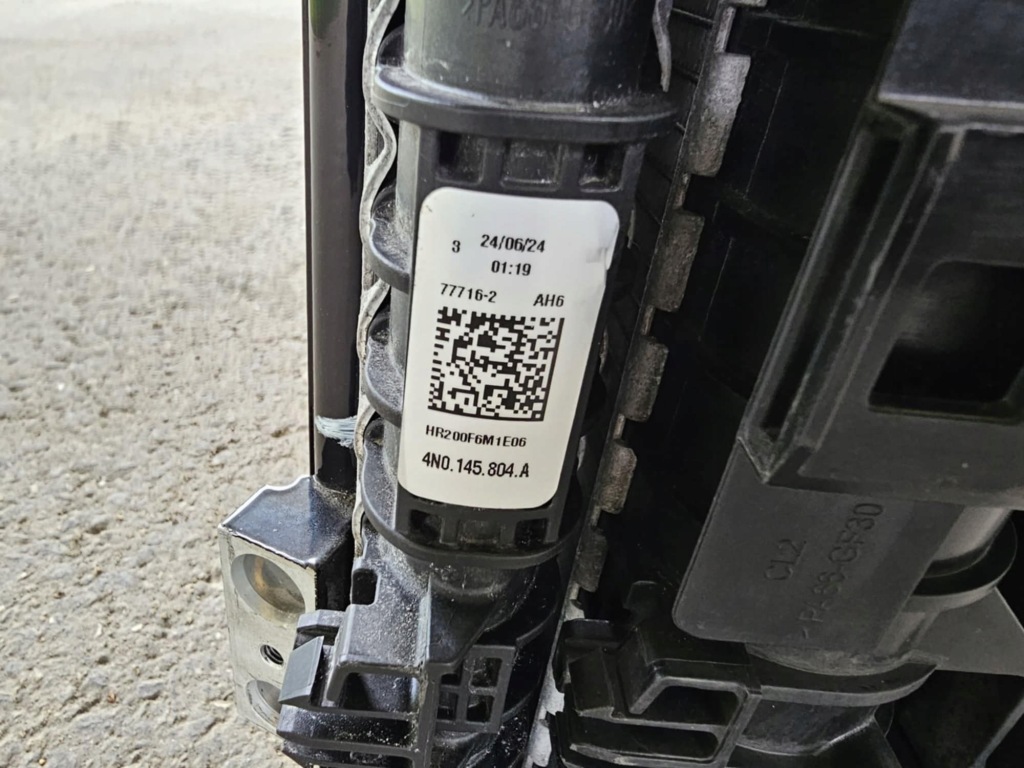 Комплект радиатор вентиляторы audi a8 d5 60 tfsi e quattro 462 km Цена