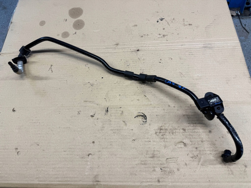Купити Porsche cayenne 2 7p 3.0d шланг патрубок вакууму 7p0611932ap