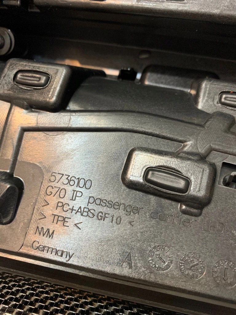 Декори накладки декоративні панелі тунель bmw 7 g70 i7 g70 карбон великий комплект Київ