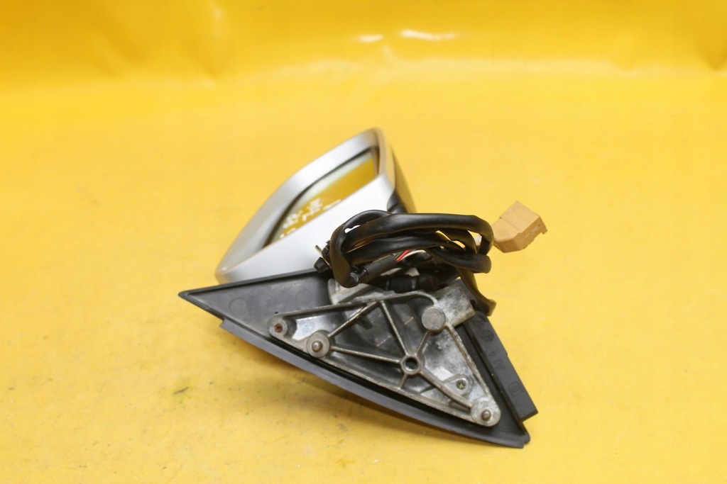 фото №6, Зеркало правый перед a4 b6 7pin ly7w