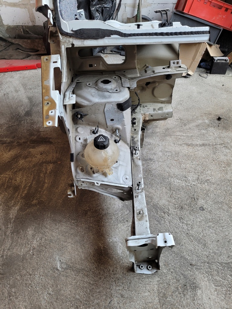 Купить Четверть лонжерон перед правая opel combo e