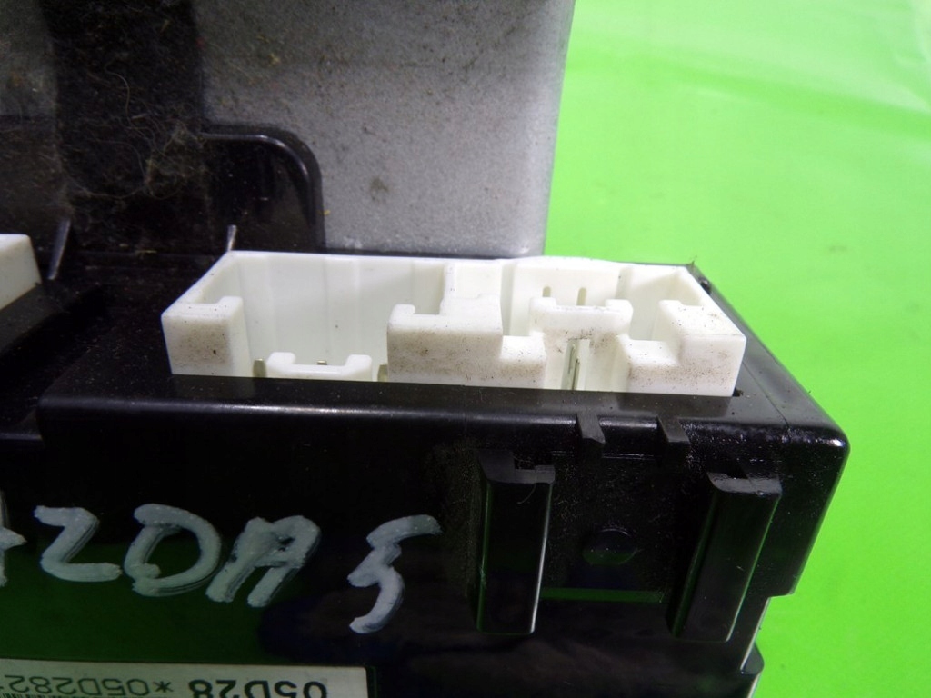 фото №10, Mazda 5 блок управления модуль комфорта cd34 67560b